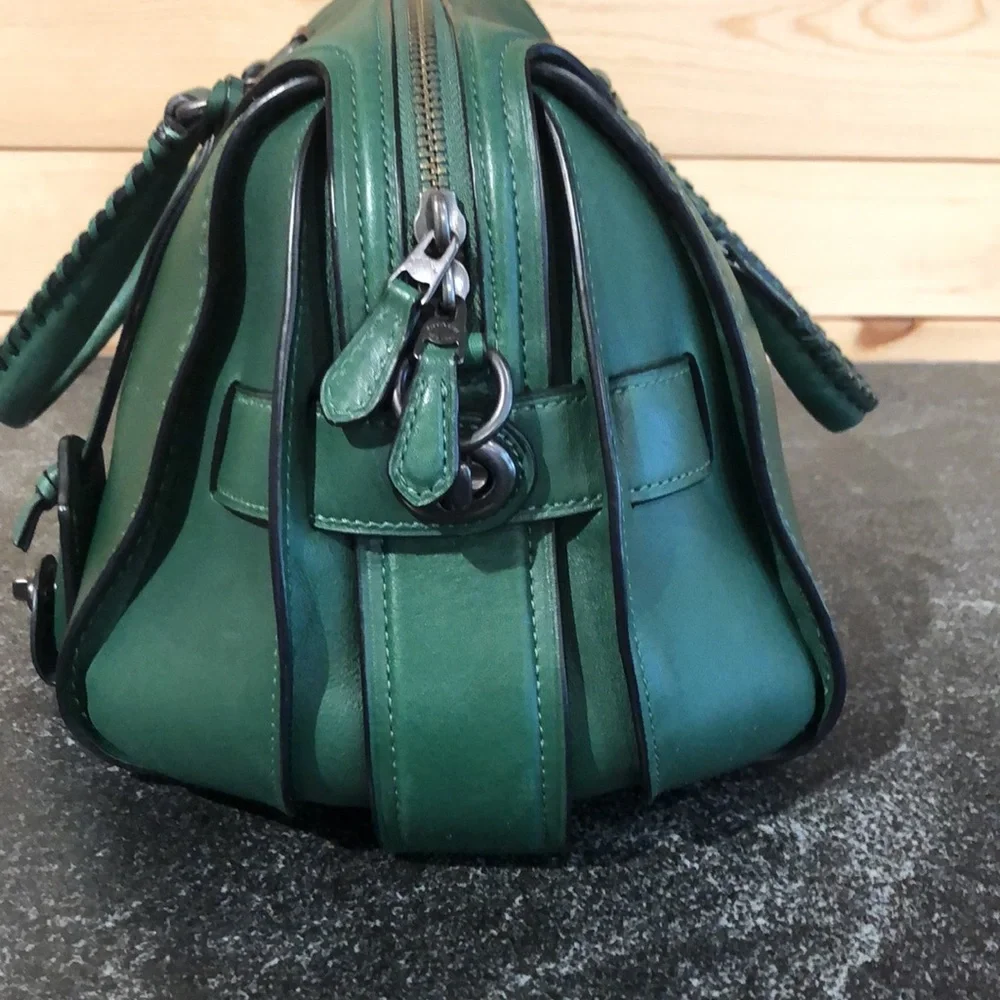 🛑SOLD🛑Racing Green Coach Ace! - Picture 3 of 14